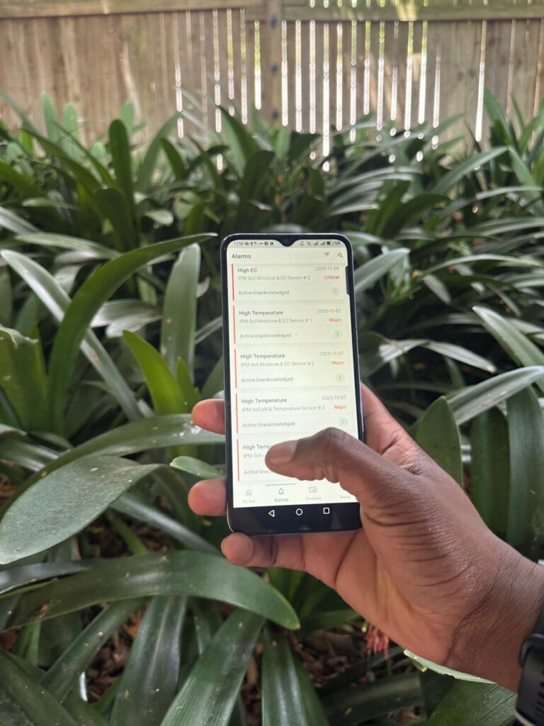 Mobile App & Dashboard